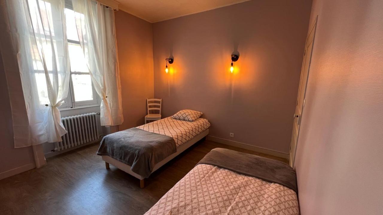 Appartement T4 70M2 - Meuble - Centre Ville - Proche Thermes Lons-le-Saunier Exteriör bild