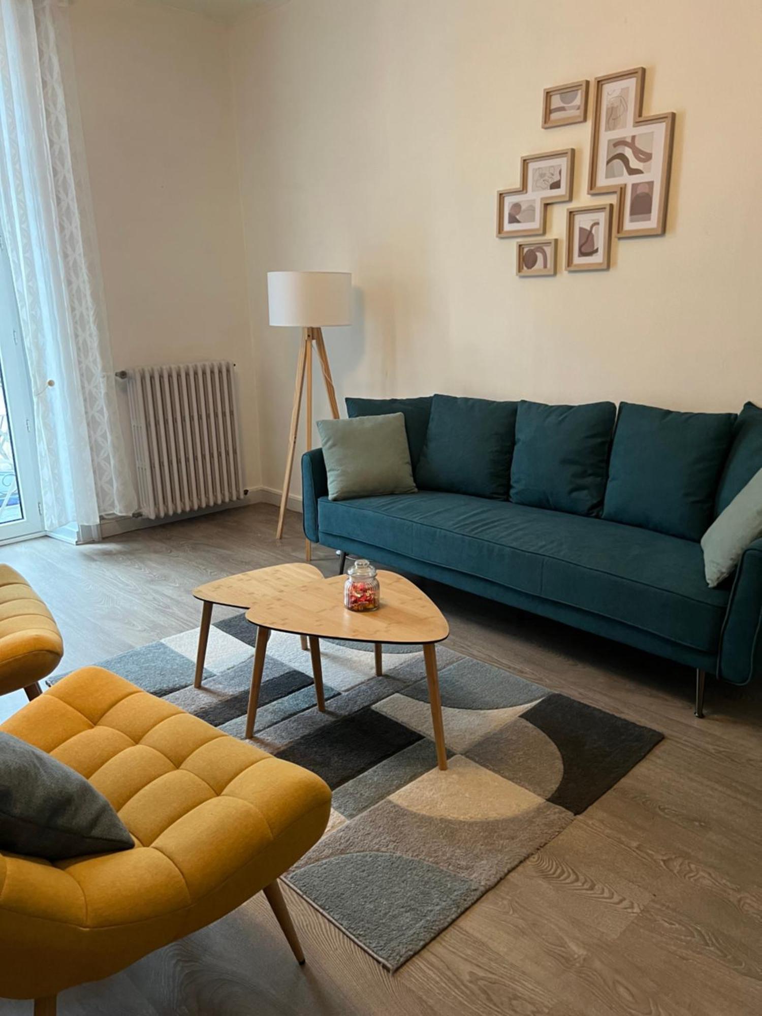 Appartement T4 70M2 - Meuble - Centre Ville - Proche Thermes Lons-le-Saunier Exteriör bild